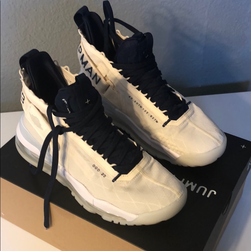 Jumpman - Picture 2 of 2